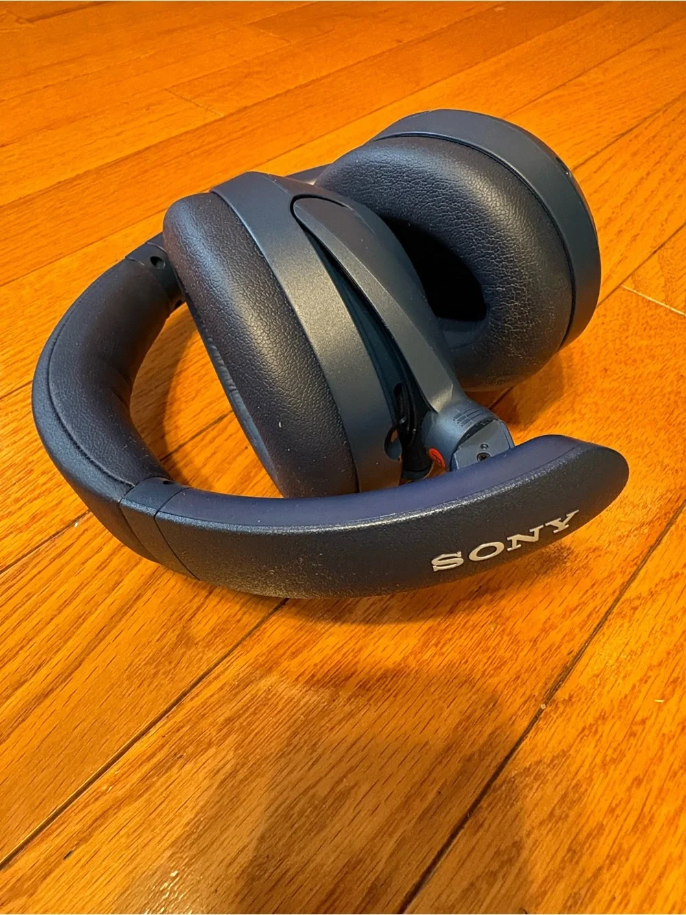 Sony WH-XB910N Over-Ear Headphones in Navy Blue